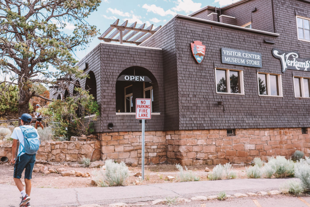 How to Experience the Grand Canyon in One Day |  Grand Canyon Village Verkamp's Visitor Center #grandcanyon #arizona #simplywander #verkampsvisitorcenter