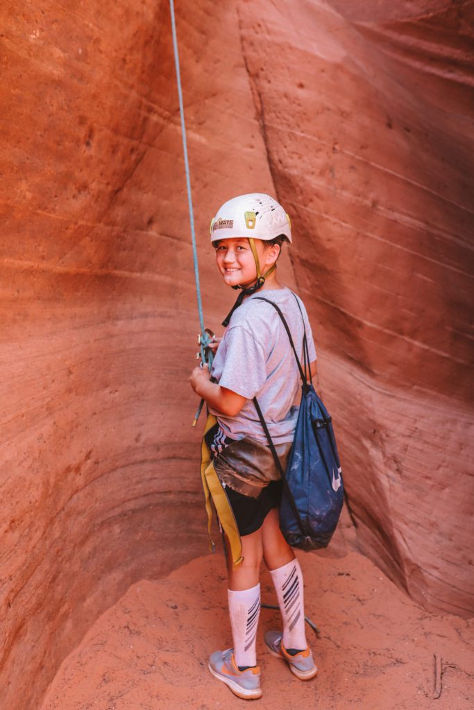 The Best Kanab Slot Canyon Family Canyoneering Adventure | Huntress Slot Canyon All Ways Adventures #simplywander #kanab #utah #canyoneering #huntressscanyon