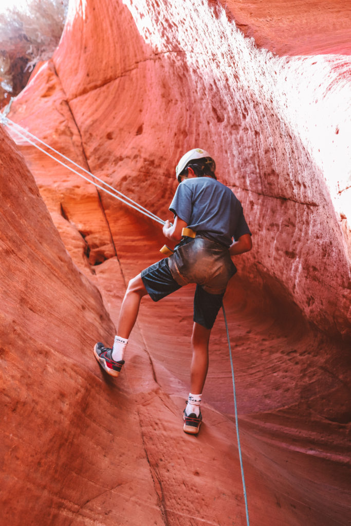 A Kanab Utah Guide for Families | Canyoneering Tour #simplywander #kanab #utah #canyoneering