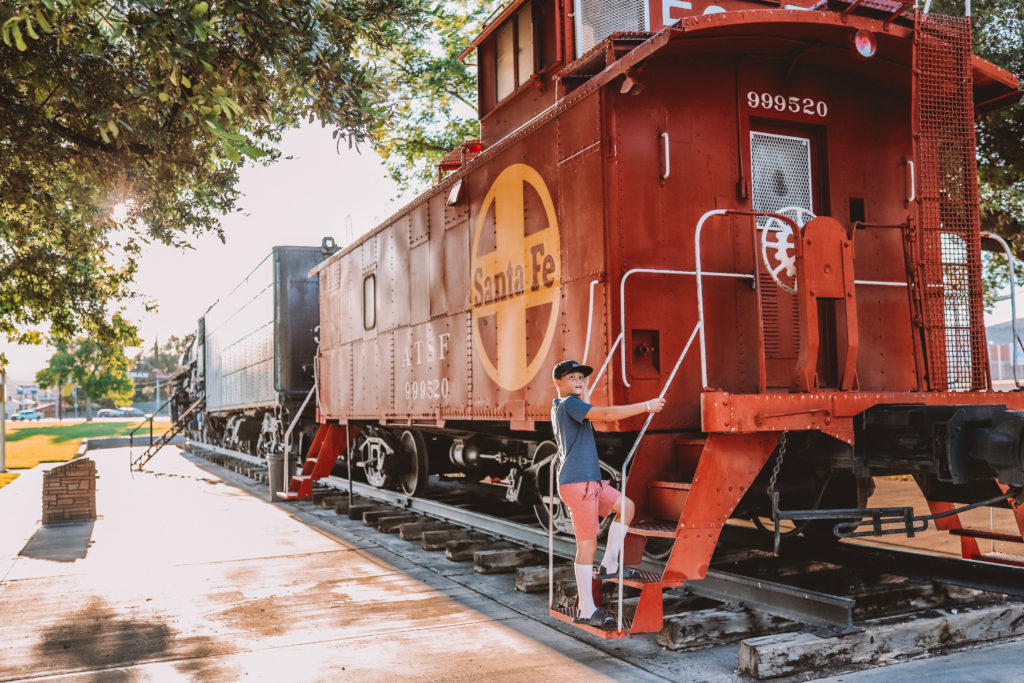 7 Fun Things to do in Kingman AZ | Kingman Locomotive Park #simplywander #kingman #arizona #locomotivepark