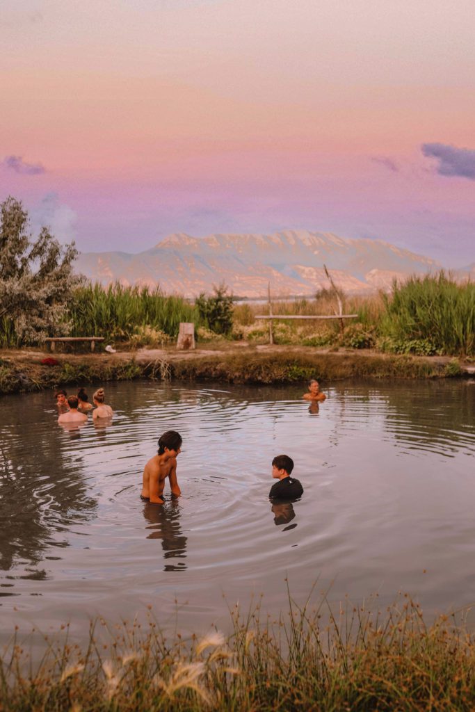4 of the Best Hot Springs in Utah | Saratoga Hot Springs #simplywander #utah #inletparkhotsprings #saratogahotsprings