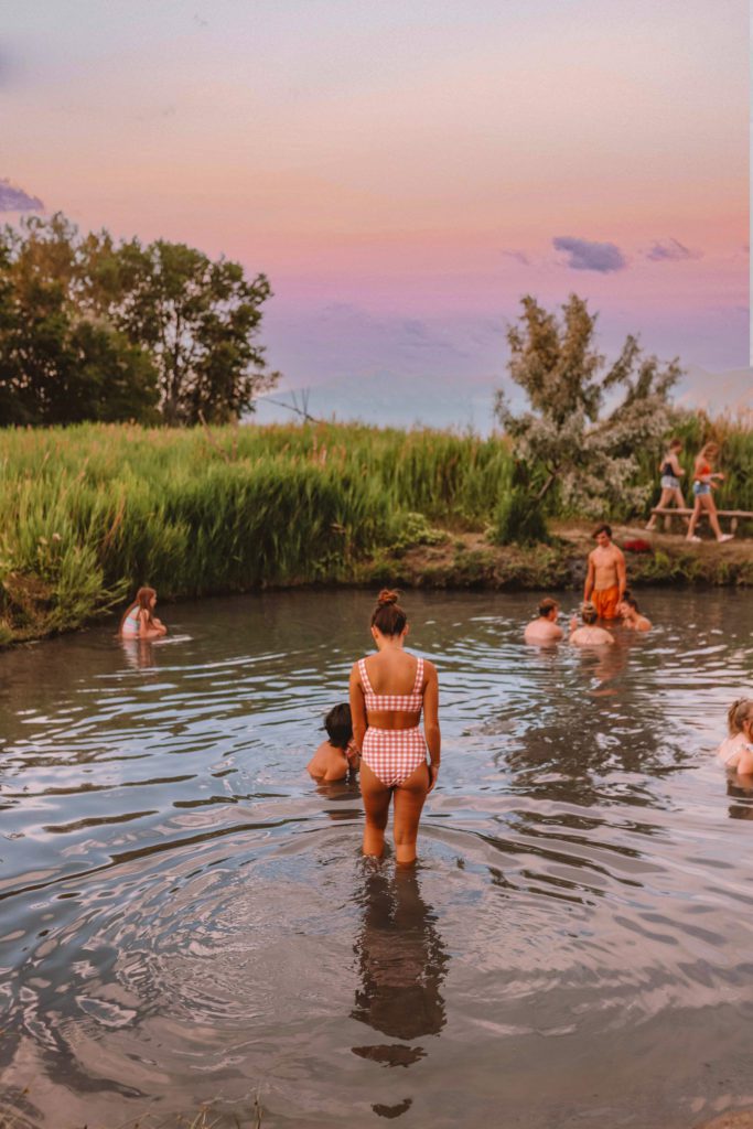 4 of the Best Hot Springs in Utah | Saratoga Hot Springs #simplywander #utah #inletparkhotsprings #saratogahotsprings