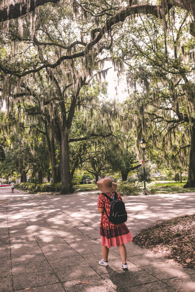 12 Fun Things to do in Savannah for an Unforgettable Girls Trip | Forsyth Park #savannah #georgia #simplywander #forsythpark