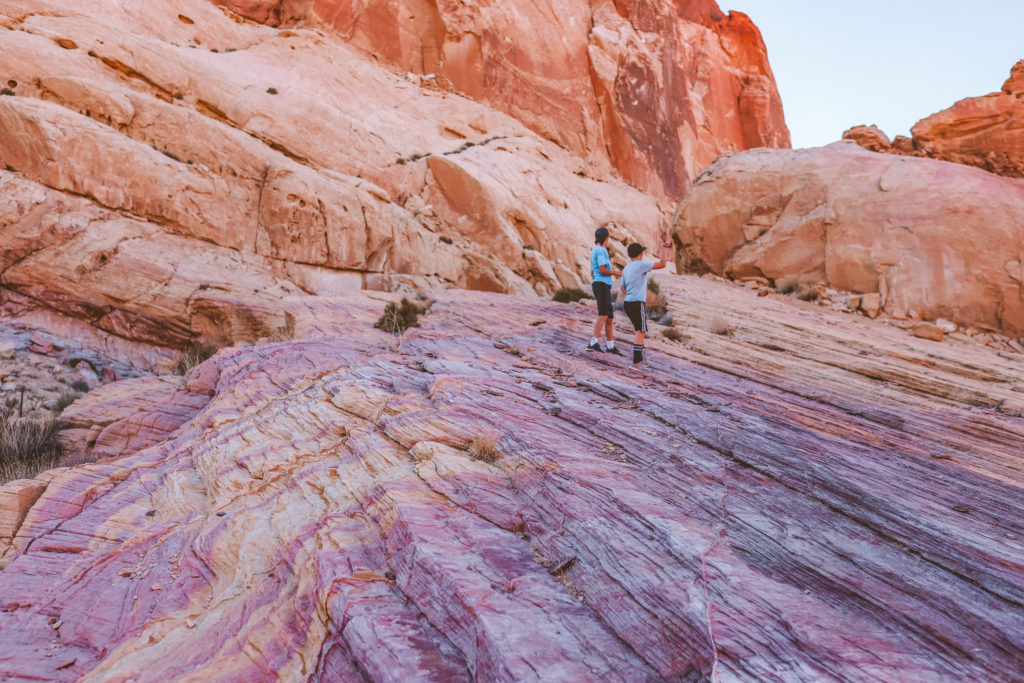 Valley of Fire State Park Nevada Travel Guide | Fire Wave Trail #simplywander #valleyoffire #nevada #firewave