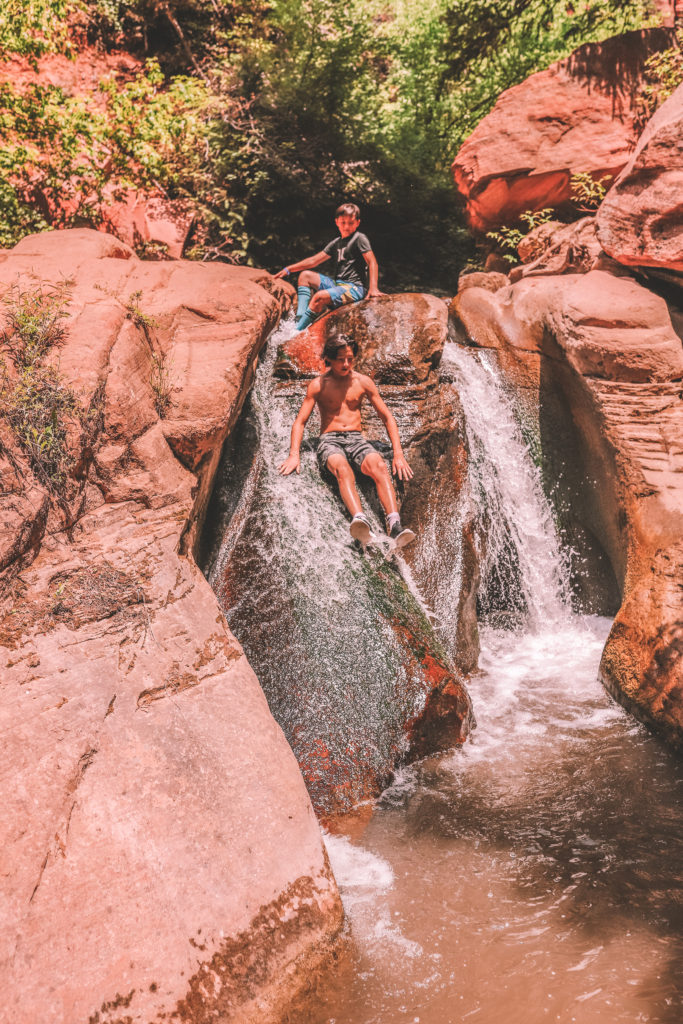 Kanarra Falls a Utah hidden gem | Simply Wander #kanarrafalls #utah #simplywander