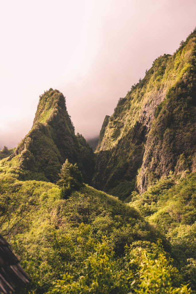 10 Awesome Things to do in the West Maui Mountains | Iao Valley State Park #simplywander #maui #westmountains #iaovalley