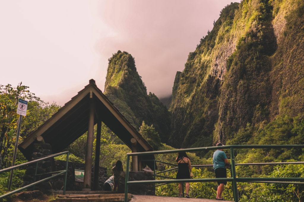 10 Awesome Things to do in the West Maui Mountains | Iao Valley State Park #simplywander #maui #westmountains #iaovalley