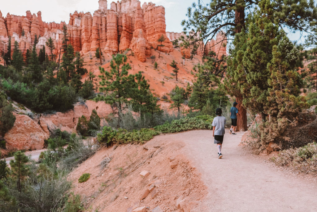 How To Spend One Day At Bryce Canyon National Park Utah | Mossy Cave Trail #brycecanyon #utah #simplywander #mossycave