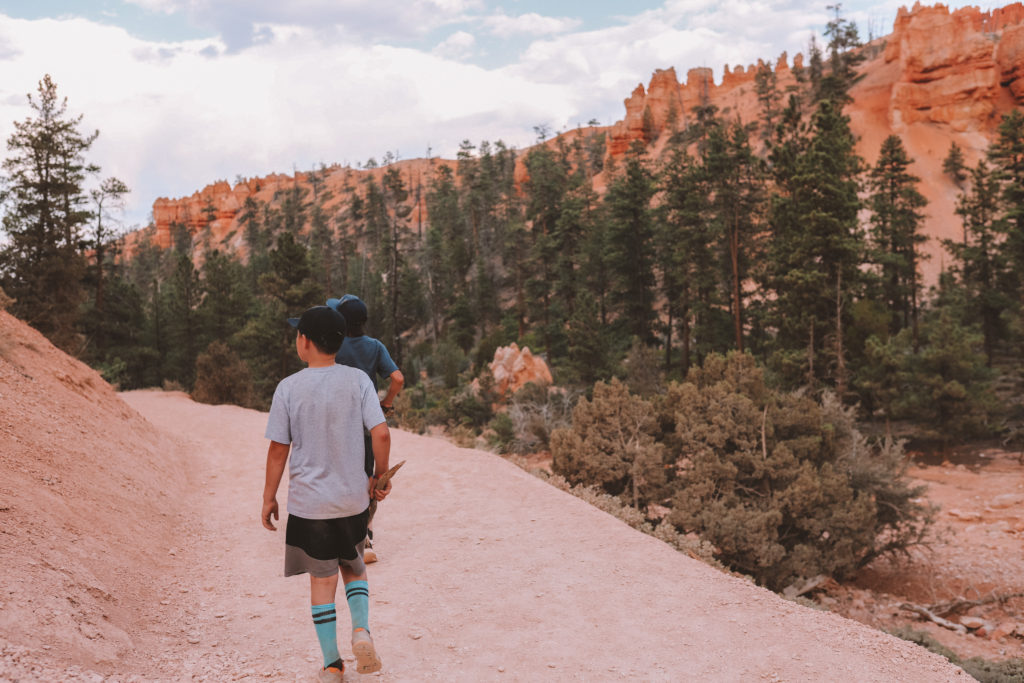 How To Spend One Day At Bryce Canyon National Park Utah | Navajo Loop Trail #brycecanyon #utah #simplywander #navajoloop