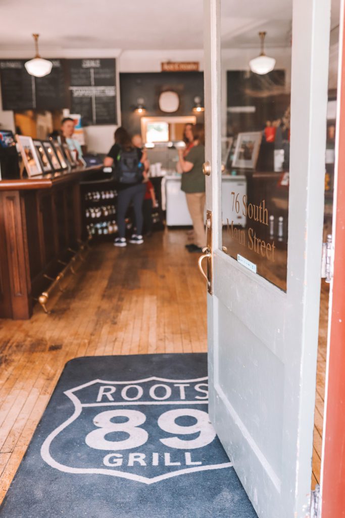 Spring City: Visit the cutest town in Utah | Roots 89 Grill & Soda Fountain #simplywander #springcity #utah