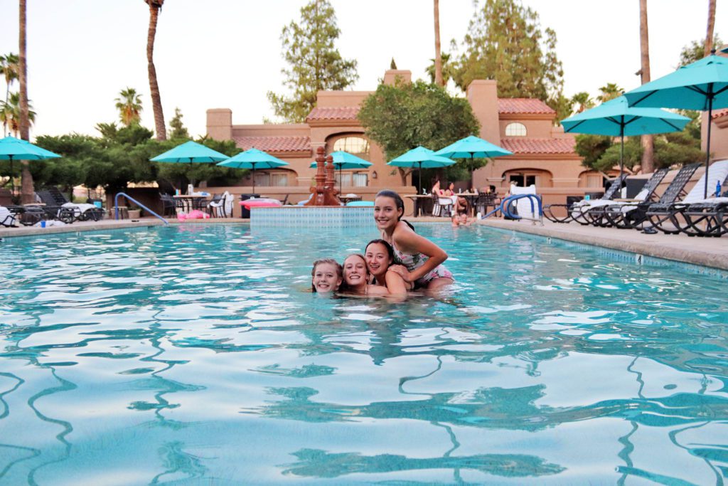 13 Best Places to Stay in Phoenix | Scottsdale Plaza Resort #simplywander #scottsdaleplazaresort #scottsdale #arizona