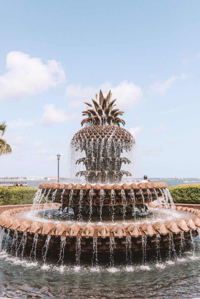 Best things to do in Charleston SC for a girl's weekend | Waterfront Park #simplywander #charleston #southcarolina #waterfrontpark