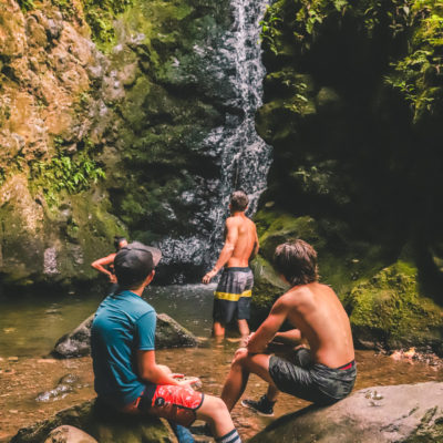 Makamakaole Falls: A Maui Hidden Gem | Tips for hiking the Makamakaole Stream Trail #simplywander #maui #hawaii #makamakaole