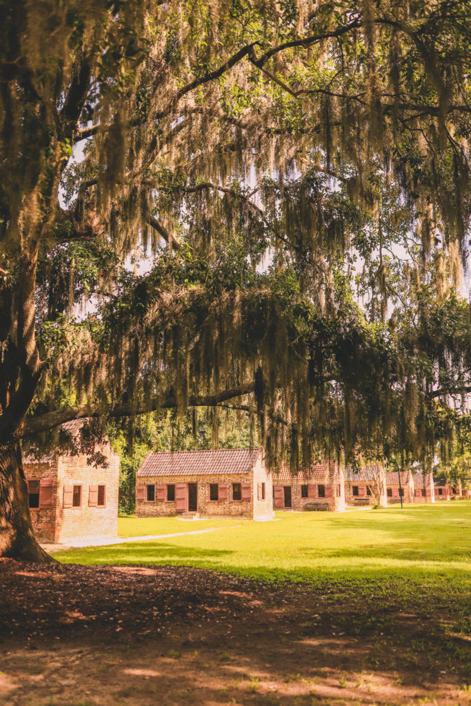 Why Boone Hall Plantation is a Must-See in Charleston South Carolina | Boone Hall Plantation slave quarters #boonehall #charlestson #southcarolina