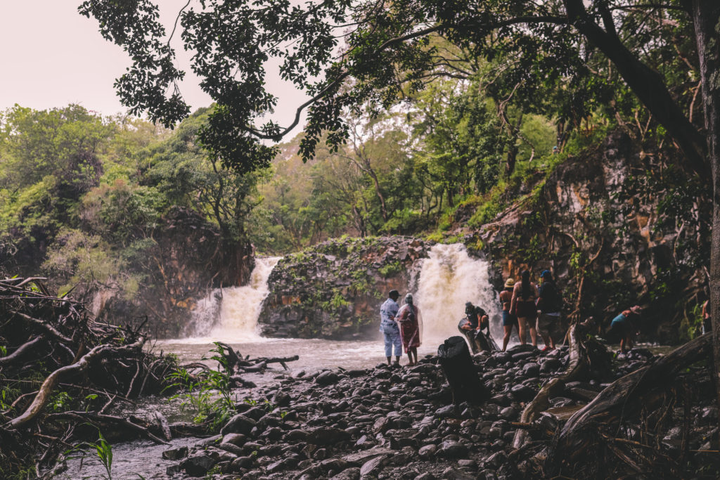 15 Best Road to Hana Stops | Twin Falls #simplywander #roadtohana #maui #hawaii #twinfalls