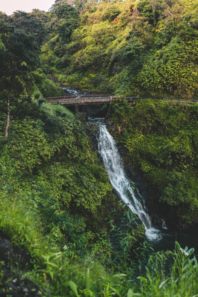 15 Best Road to Hana Stops | Makapipi Falls #simplywander #roadtohana #maui #hawaii #makapipifalls