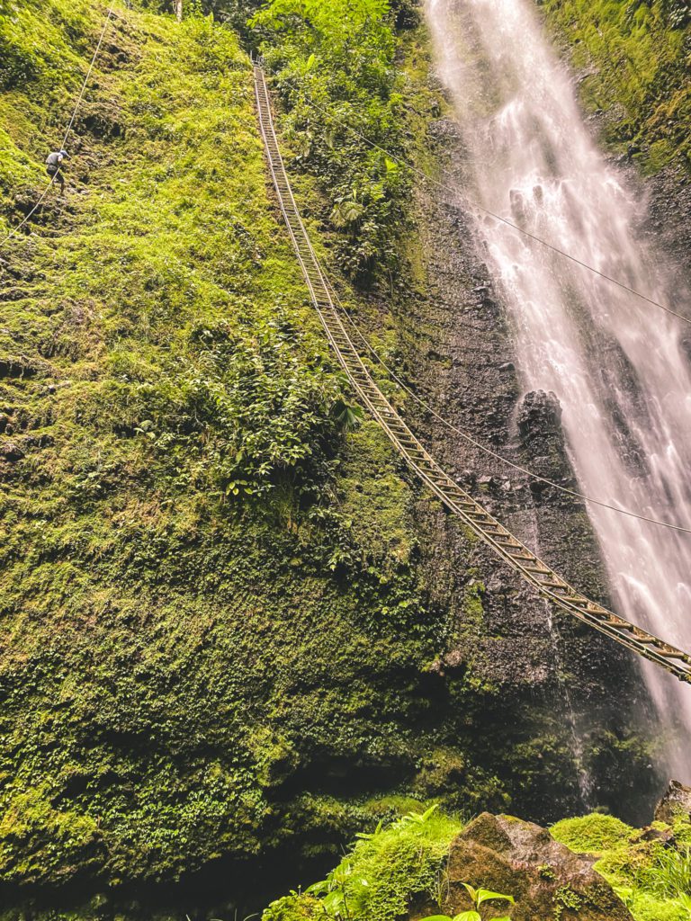 The Perfect 5 Day Costa Rica Itinerary | Arenal Mundo Aventura Zipline Tour #simplywander #ziplining #costarica