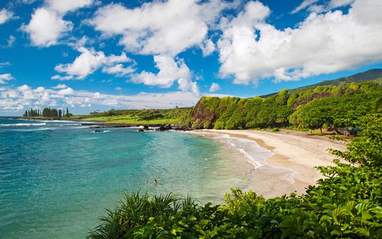 15 Best Road to Hana Stops | Hamoa Beach #simplywander #roadtohana #maui #hawaii #hamoabeach