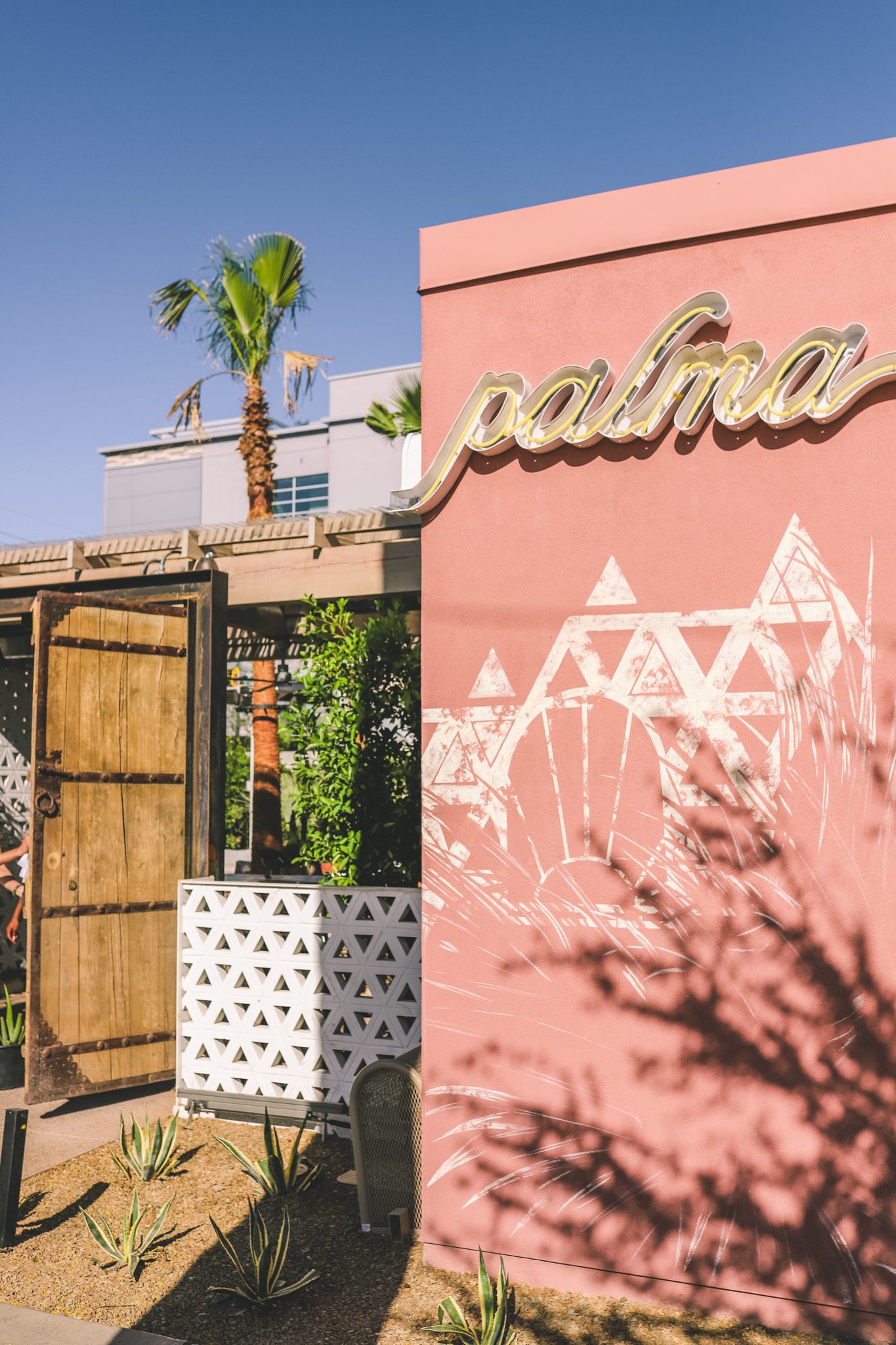 13 Of The Best Places To Eat In Phoenix Arizona - Simply Wander