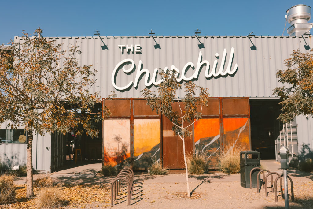 11 of the Best Places to Eat in Phoenix Arizona | The Churchill #simplywander #phoenix #arizona #thechurchill