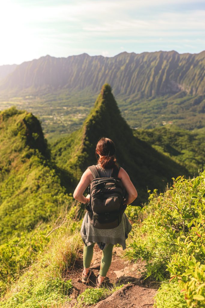 Bucket List Things to do in Oahu | Hike the Olomana Trail to Three Peaks #simplywander