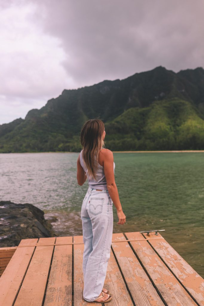 Bucket List Things to do in Oahu | Take a photo on the dock at Kahana Bay #simplywander