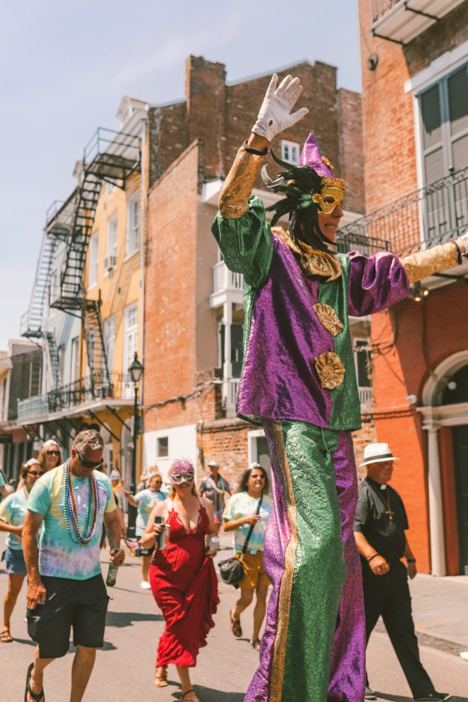 12 Unique Things to do in the French Quarter in New Orleans | Join a Second Line Parade #neworleans #frenchquarter