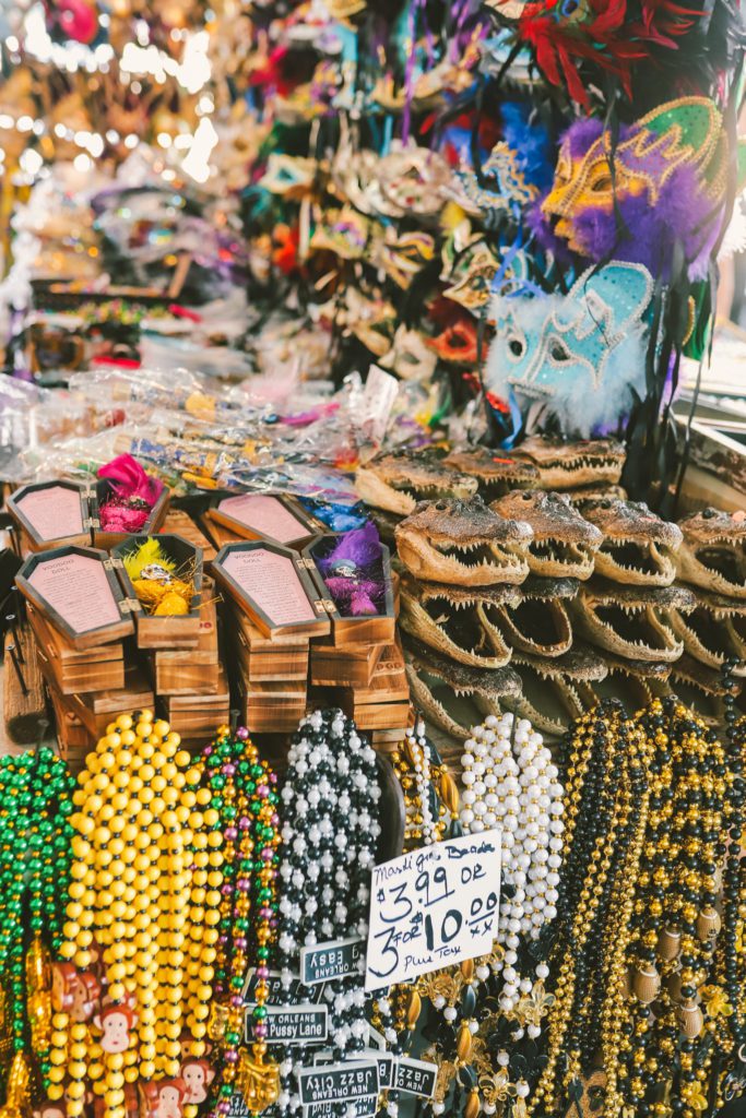 12 Unique Things to do in the French Quarter in New Orleans | The French Market #neworleans #frenchquarter