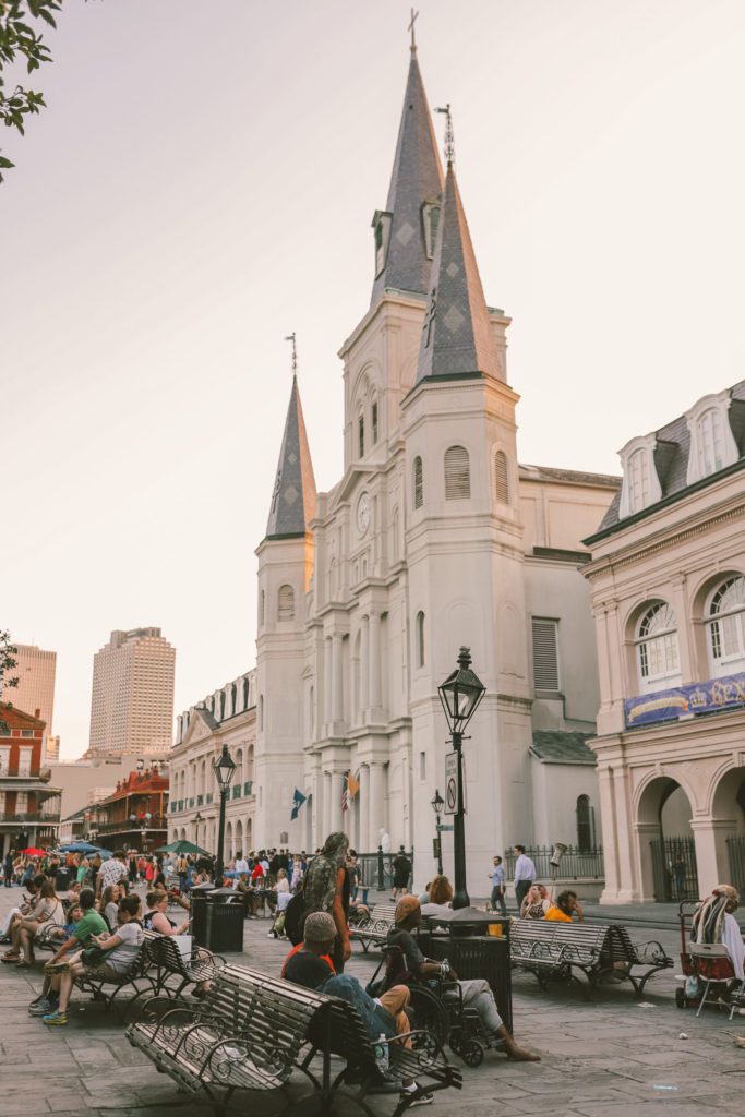 12 Unique Things to do in the French Quarter in New Orleans | Jackson Square #neworleans #frenchquarter