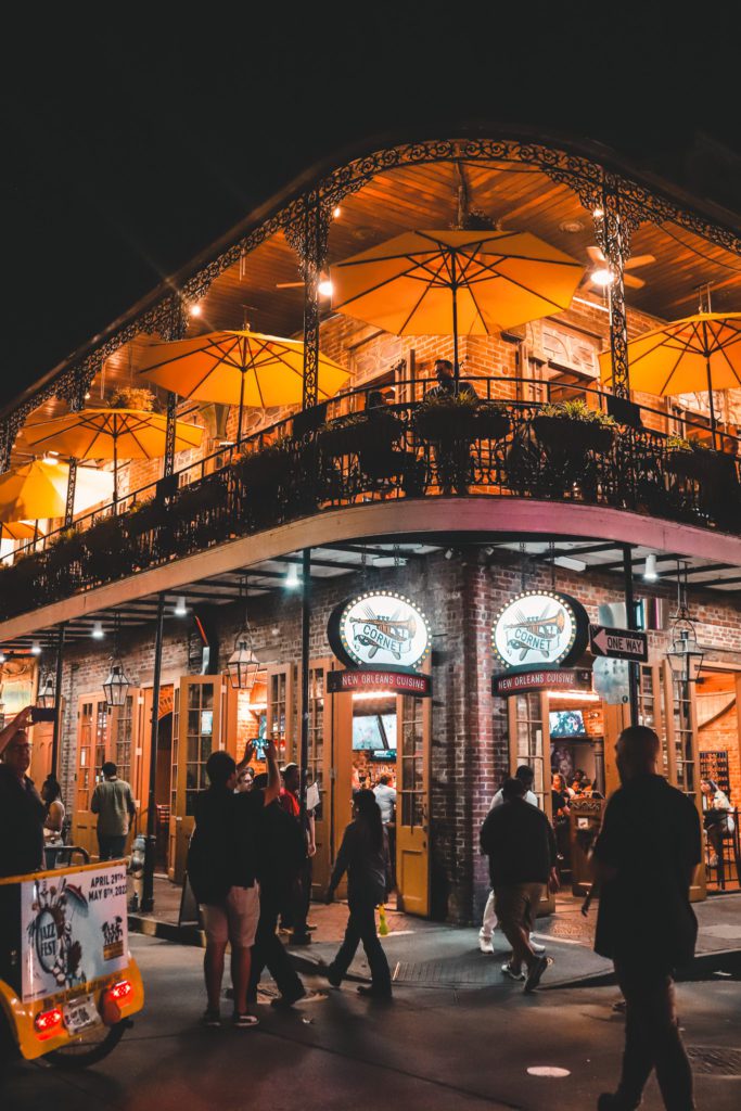 12 Unique Things to do in the French Quarter in New Orleans | Bourbon Street #simplwander #neworleans #frenchquarter