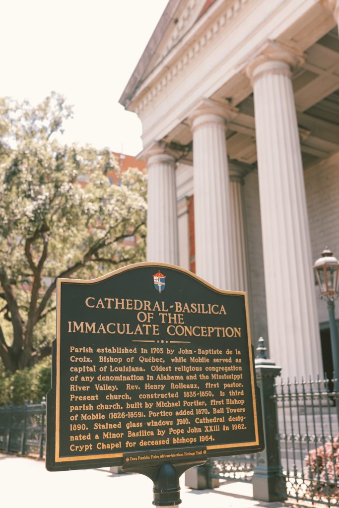 11 Things to do in Mobile Alabama | Cathedral Basilica of the Immaculate Conception #simplywander #mobile #alabama