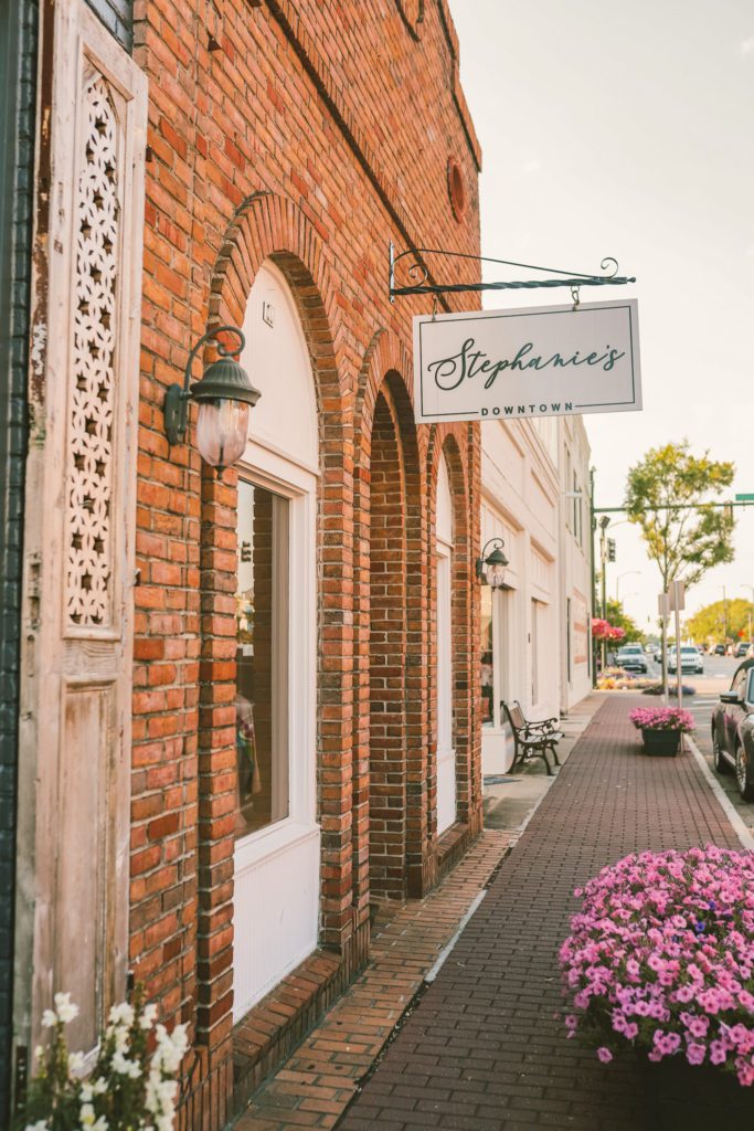 11 Things to do in Mobile Alabama | Day trip to Fairhope #simplywander #mobile #alabama