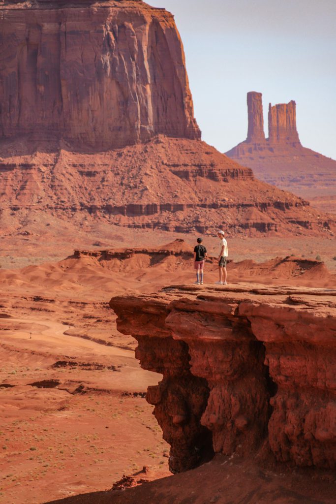 First Time Guide to Visiting Monument Valley | Monument Valley John Ford's Point #simplywander #monumentvalley #utah #arizona