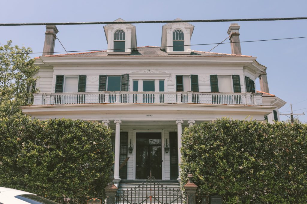 18 Famous Places to See in New Orleans' Garden District | Nolan House #simplywander #neworleans #gardendistrict