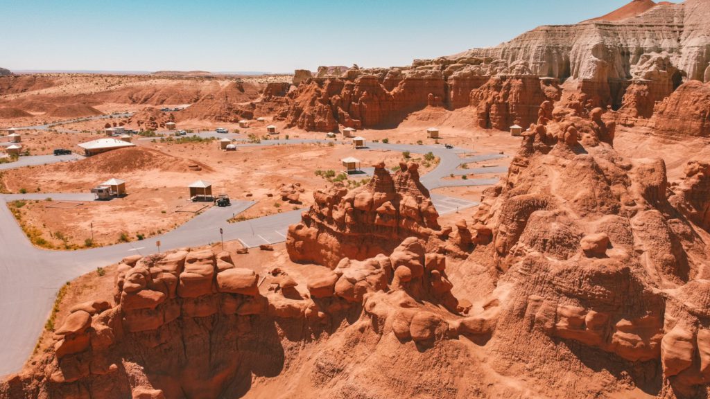 First Time Guide to Goblin Valley State Park in Utah | Goblin Valley Campground #simplywander #utah #goblinvalley