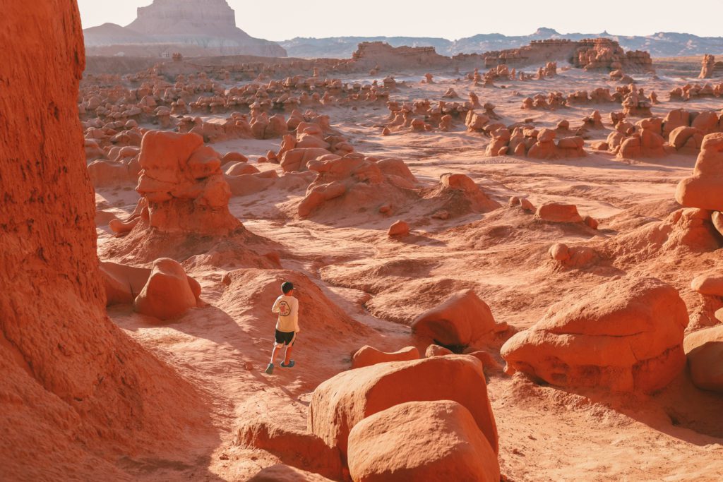 First Time Guide to Goblin Valley State Park in Utah | Valley of the Goblins #simplywander #utah #goblinvalley
