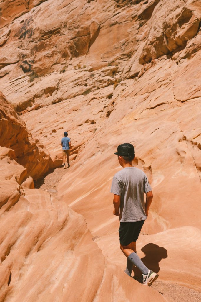 First Time Guide to Goblin Valley State Park in Utah | Little Wild Horse Slot Canyon #simplywander #utah #goblinvalley