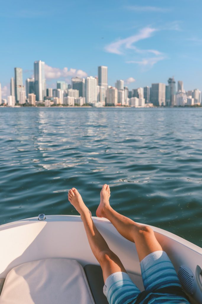 How to Spend 48 Hours in Miami | Miami Itinerary | Rent a boat at Key Biscayne #simplywander #florida #miami
