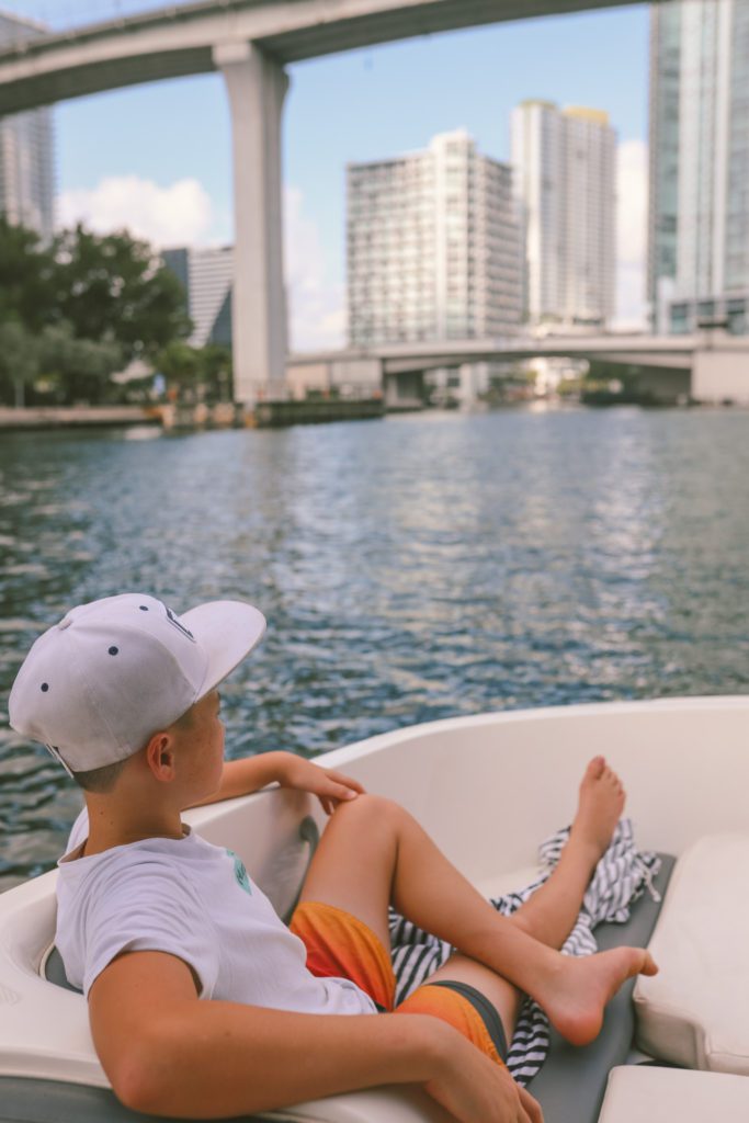 How to Spend 48 Hours in Miami | Miami Itinerary | Rent a boat at Key Biscayne #simplywander #florida #miami