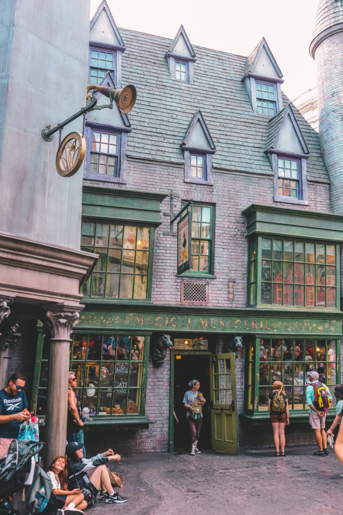 The Wizarding World of Harry Potter Photos and Tips | Diagon Alley at Universal Studios Florida #simplywander #harrypotterworld #orlando #universal #hogsmeade