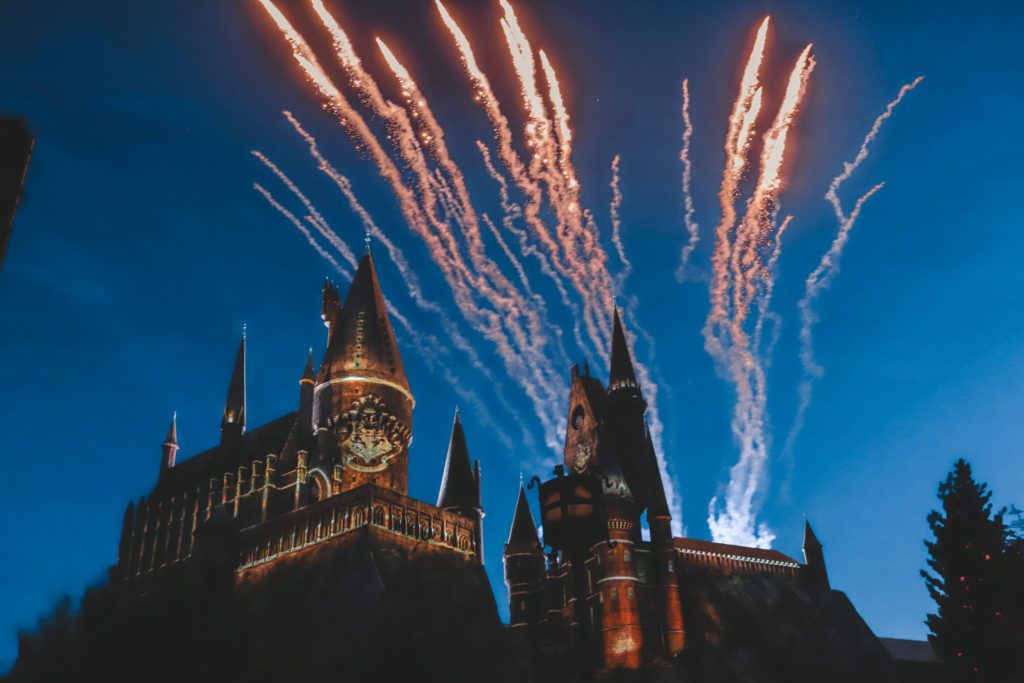 The Wizarding World of Harry Potter Photos and Tips | Hogsmeade at Islands of Adventure Universal Orlando #simplywander #harrypotterworld #orlando #universal #hogsmeade