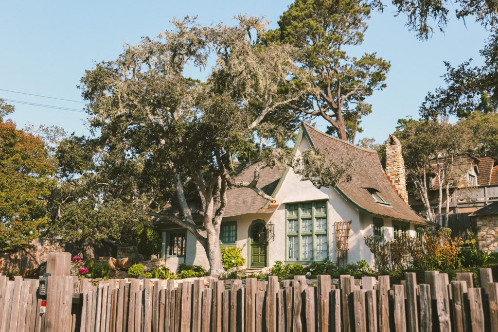 The Best Things to do in Carmel-by-the-Sea on a Girl's Weekend | Take a Fairytale Cottage Tour #simplywander