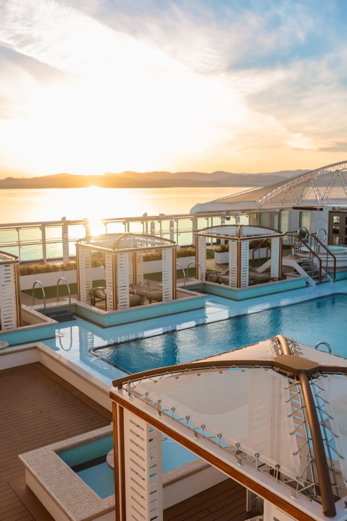 What to Expect on a Royal Princess Alaska Cruise | The Retreat  #simplywander