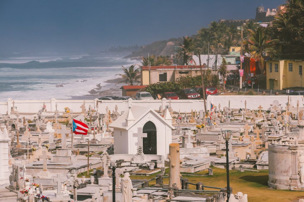 12 Things to do in Old San Juan Puerto Rico | Visit the Santa María Magdalena de Pazzis Cemetery #simplywander