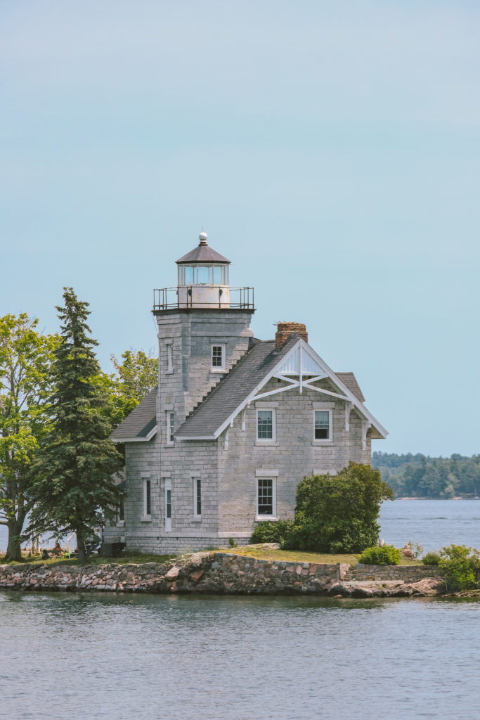 Best Things to do in Thousand Islands Canada and New York | Uncle Sams Boat Tours #simplywander
