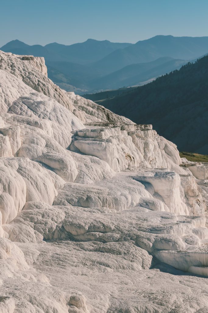 Best Things to do in Yellowstone National Park | Mammoth Hot Springs #simplywander