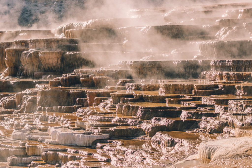 Best Things to do in Yellowstone National Park | Mammoth Hot Springs #simplywander