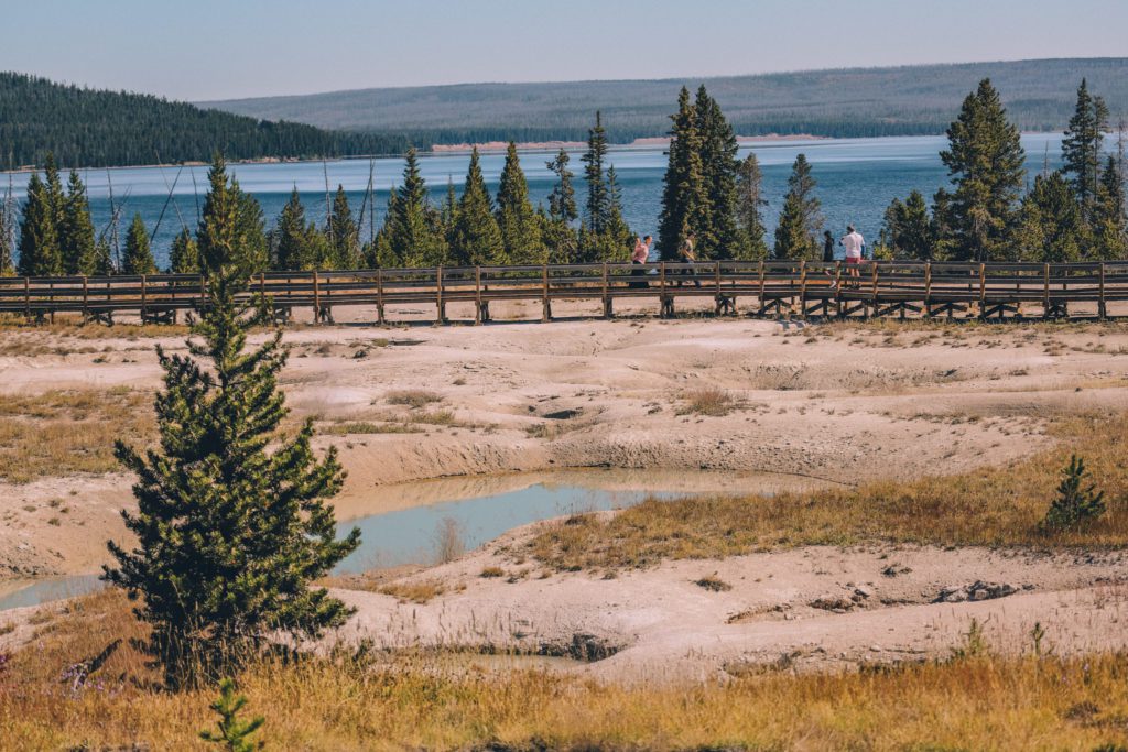 Best Things to do in Yellowstone National Park | West Thumb Geyser Basin #simplywander