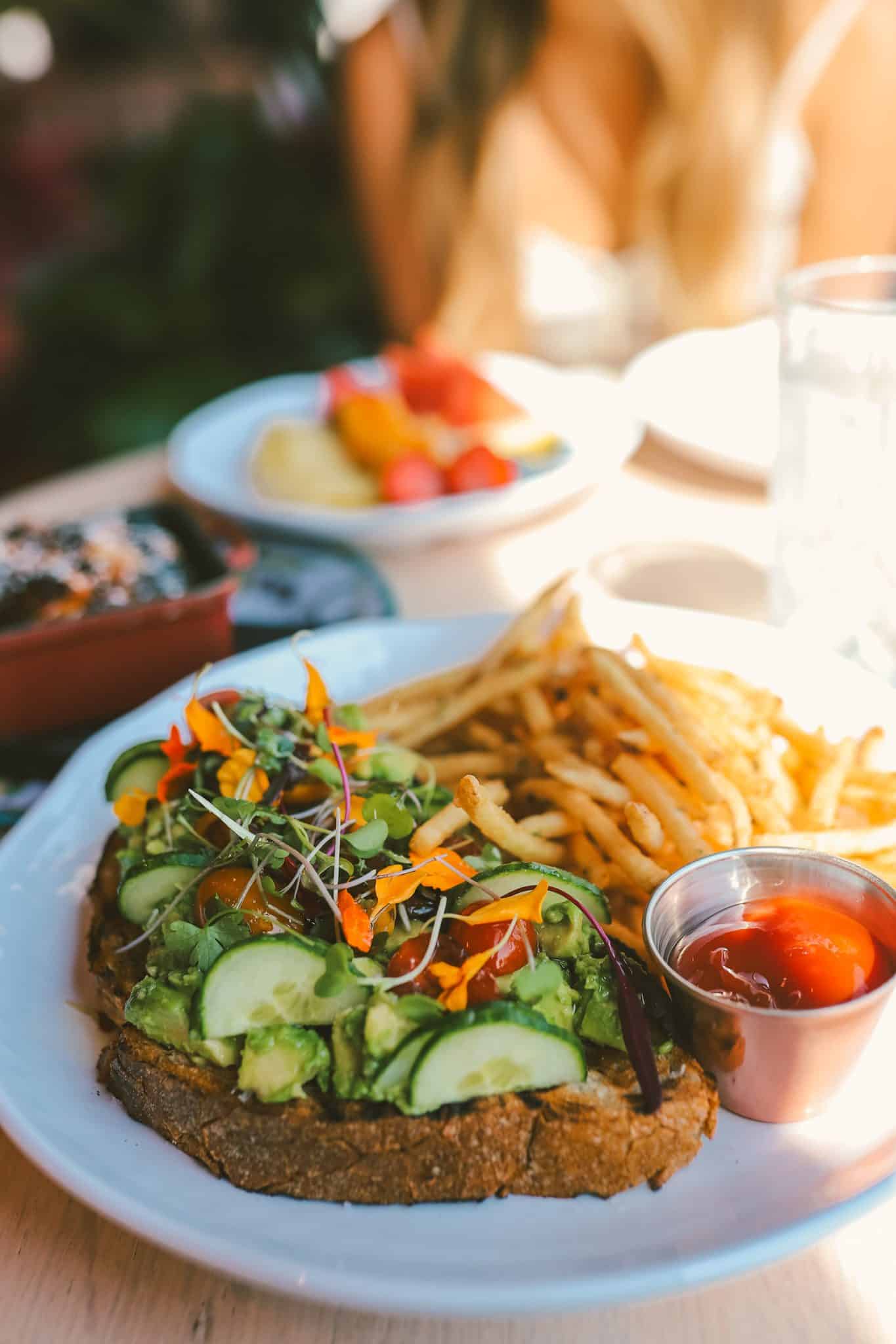8 of the Best Places to Eat in Nashville, Tennessee | Simply Wander