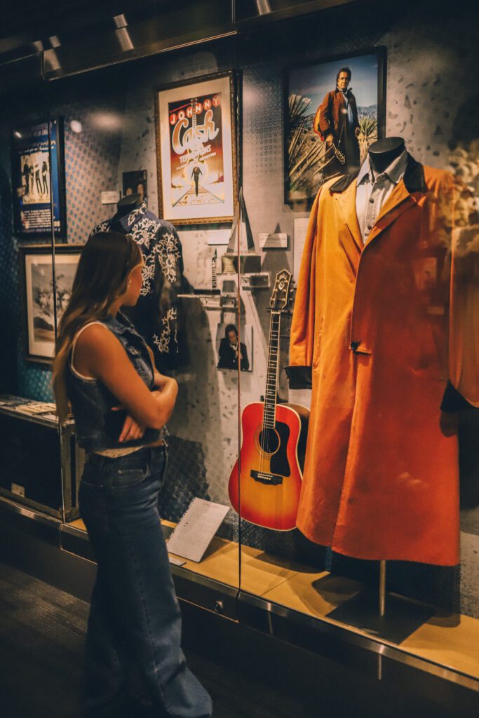 11 of the Best Things to Do in Nashville, Tennessee | Johnny Cash Museum #simplywander